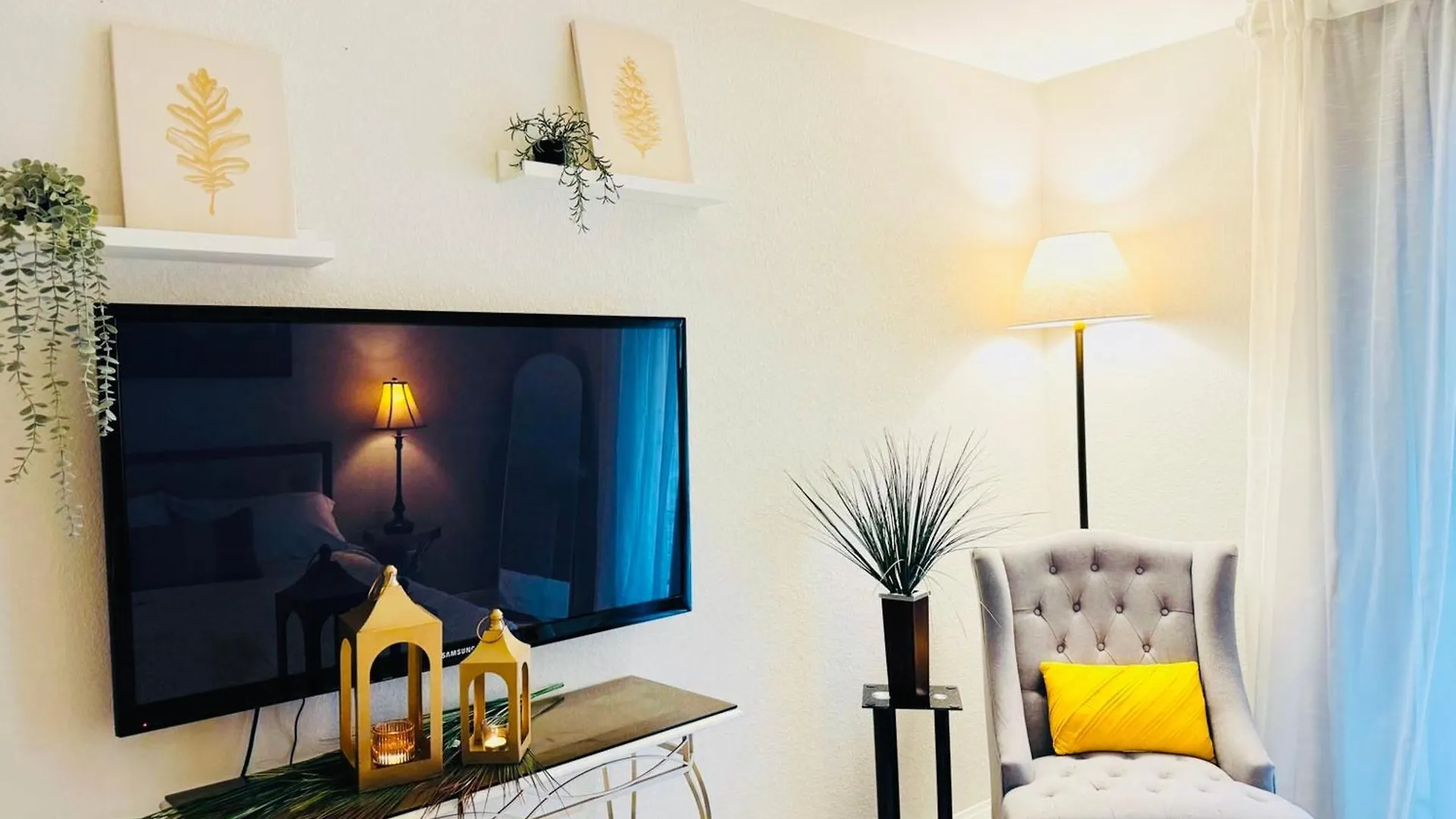 Warmnest Living - Central 2Br Home 10 Mins To Strip - Long Stay Ready Лас-Вегас 0*,  США