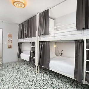 Bungalows Hostel Хостел